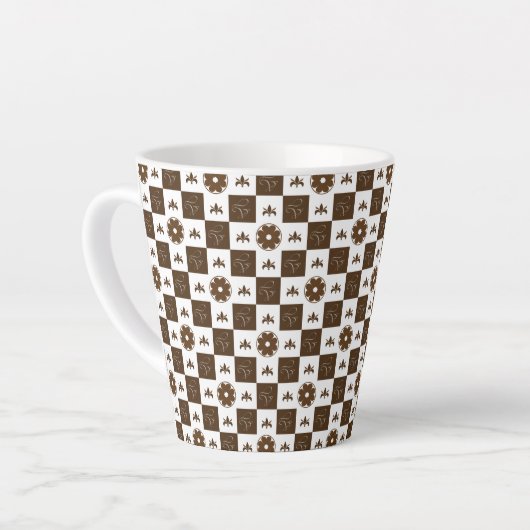 Elegant White en Brown Checkered Pattern Latte Mok (Linkerhoek)