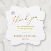 Elegant White en Gold Monogram Weddenschap Harteli Bedankjes Labels (Voorkant)