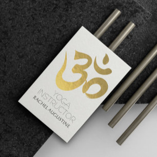 Elegant White en Gold Om Symbol Yoga Instructor Visitekaartje
