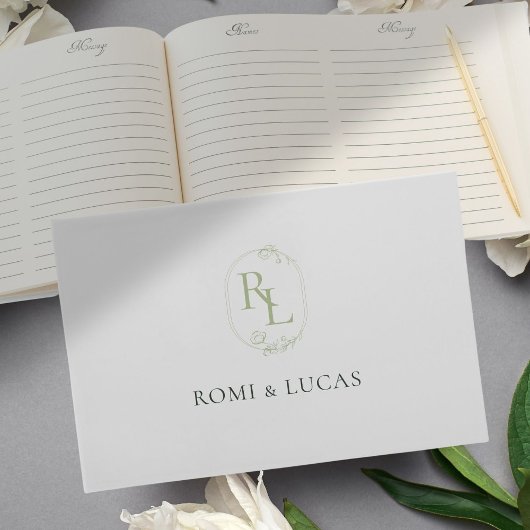 Elegant White en Green Monogram Weddenschap Gastenboek