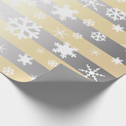 Elegant White en Silver Kerstmis Snowflake Patroon Cadeaupapier (Hoek)