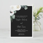 Elegant White Floral and Greenery Black Wedding Kaart (Staand voorkant)