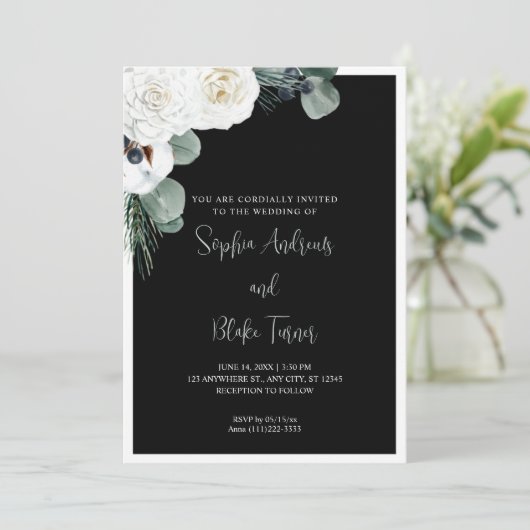 Elegant White Floral and Greenery Black Wedding Kaart (Staand voorkant)