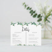 Elegant White Floral and Greenery Wedding Informatiekaartje (Staand voorkant)