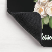 Elegant white floral bouquet with green leaves muismat (Hoek)