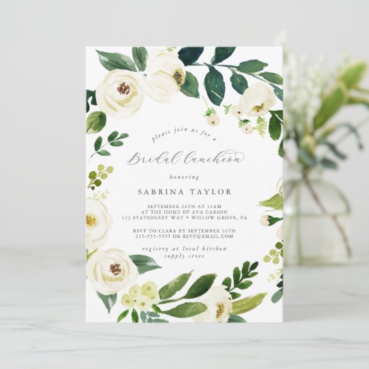 Elegant White Floral Bridal Luncheon Invitation Kaart (Staand voorkant)