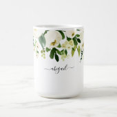 Elegant White Floral Custom Name Koffiemok (Center)