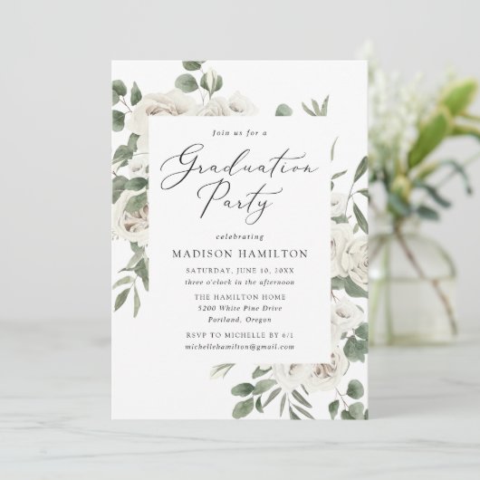 Elegant White Floral Greenery Graduation Party Kaart (Staand voorkant)