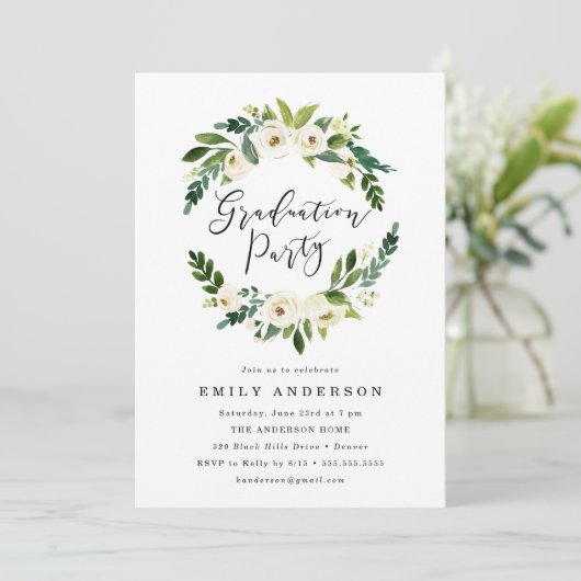Elegant White Floral Greenery Graduation Party Kaart (Staand voorkant)