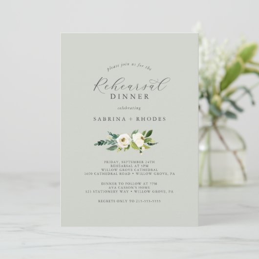 Elegant White Floral | Sage Mint Rehearsal Dinner Kaart (Staand voorkant)