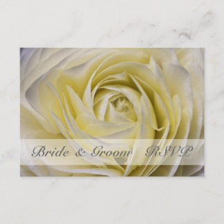 Elegant White Floral Wedding RSVP Kaartje