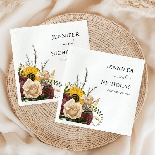 Elegant White Floral Wedding Servet