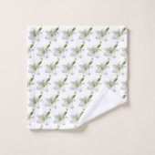 Elegant White Flowers on White Background Bad Handdoek (Wasdoekje)