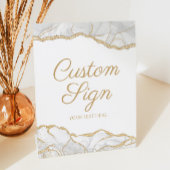 Elegant White Gold Agate Custom Text Reclamebord Met Voetstuk