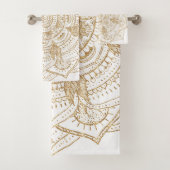 Elegant White & Gold Mandala Handtekening Ontwerp Bad Handdoek (Insitu)