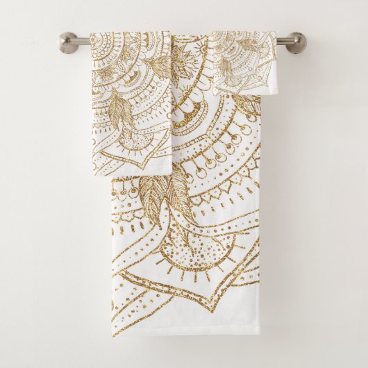 Elegant White & Gold Mandala Handtekening Ontwerp Bad Handdoek (Insitu)