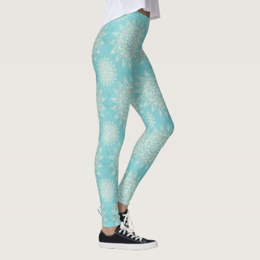 Elegant White Gold Mandala Sky Blue Design Leggings (Rechts)