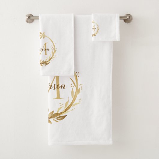 Elegant White Gold Monogram Eucalyptus Wreate Bad Handdoek (Insitu)