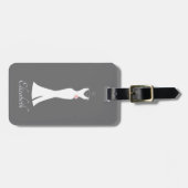 Elegant White Gown on Grey - Stijlvol Eenvoudig de Bagagelabel (Voorkant horizontaal)