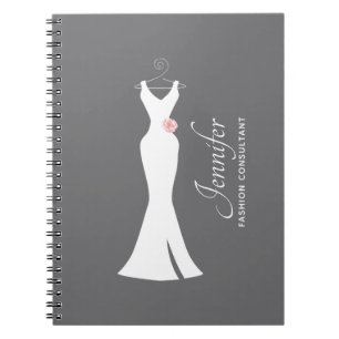 Elegant White Gown on Grey - Stijlvol Eenvoudig de Notitieboek