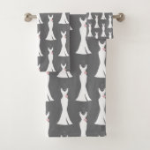 Elegant White Gown on Grey - Stijlvol patroon Bad Handdoek (Insitu)