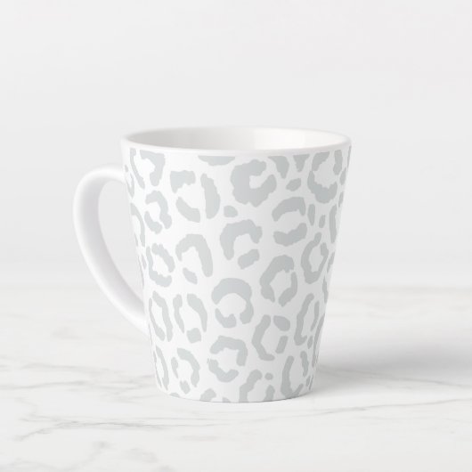 Elegant White Grey Leopard Cheetah Animal Print Latte Mok (Linkerhoek)