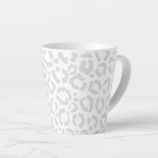Elegant White Grey Leopard Cheetah Animal Print Latte Mok (Rechterhoek)