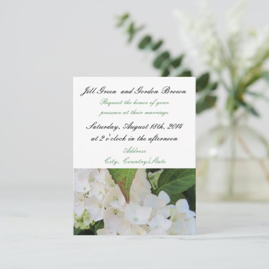 Elegant White Hydrangea Wedding Invitation Kaart (Staand voorkant)