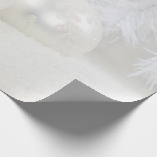 Elegant White Kerstbal Balls Holiday Cadeaupapier (Hoek)