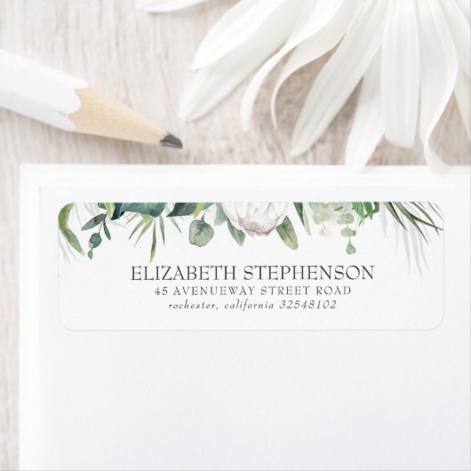 Elegant White King Protea en Tropical Greenery Etiket (Insitu)