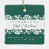 Elegant White Lace Baby's eerste kerstfoto Keramisch Ornament (Voorkant)