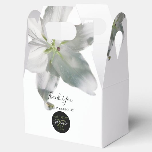 Elegant White Lilies Wedding Bedankdoosjes (Geopend)