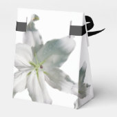 Elegant White Lilies Wedding Bedankdoosjes (Achterkant)