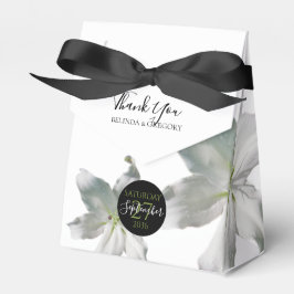 Elegant White Lilies Wedding Bedankdoosjes
