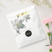 Elegant White Lilies Wedding Bedankzakje (Gezegeld)