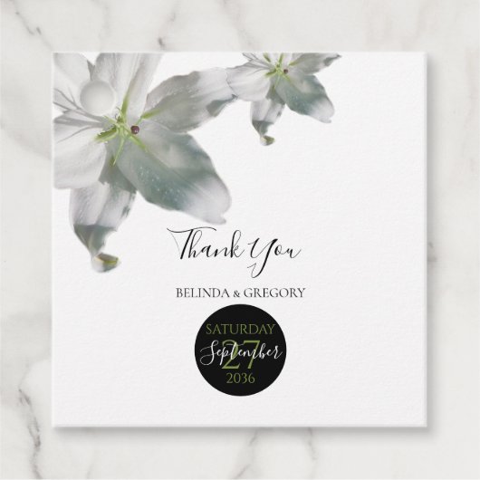 Elegant White Lilies Wedding Gift Bedankjes Labels (Voorkant)