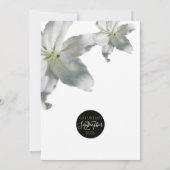 Elegant White Lilies Wedding Invitations Kaart (Achterkant)