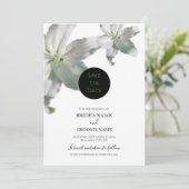 Elegant White Lilies Wedding Save the Date (Staand voorkant)