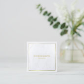 Elegant White Marble Gold Text Luxe Sjabloon Vierkante Visitekaartje (Staand voorkant)