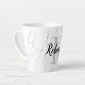 Elegant white marble stone aangepast monogram latte mok (Linkerhoek)
