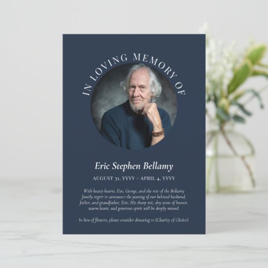 Elegant White Navy in Loving Memory Annountion Aankondiging (Staand voorkant)