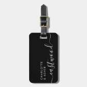 Elegant White On Black Monogram Script Name Bagagelabel (Voorkant verticaal)