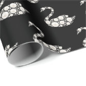 Elegant White Pearl Swan op zwarte achtergrond Cadeaupapier (Rol Hoek)