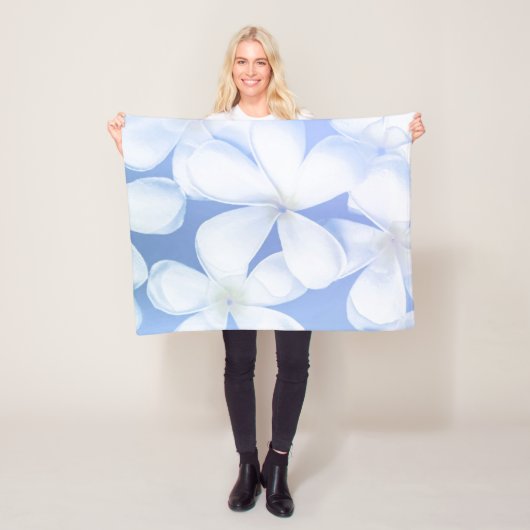 Elegant White Periwinkle Floral | Fleece Blanket (In situ)