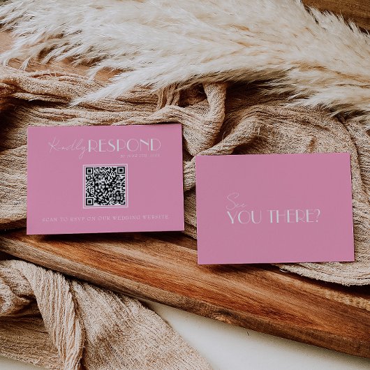 Elegant White Pink Minimalist QR Code Wedding RSVP Kaartje
