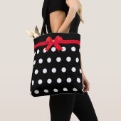 Elegant White Polka Dots met Red Ribbon Tote Bag (Dichtbij)