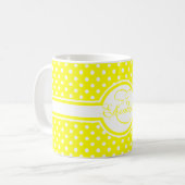 Elegant White Polka Dots on Yellow Monogram Koffiemok (Voorkant links)