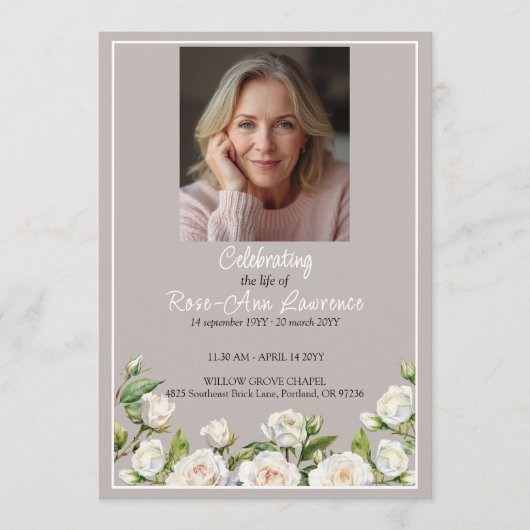 Elegant White Roses Taupe Funeral Folded Programmakaart (Voorkant)