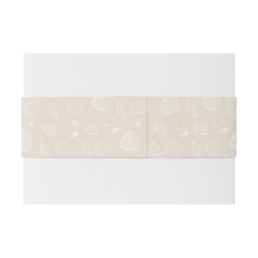 Elegant White Seashells beige Pattern Uitnodigingen Wikkel (Achterkant Voorbeeld)