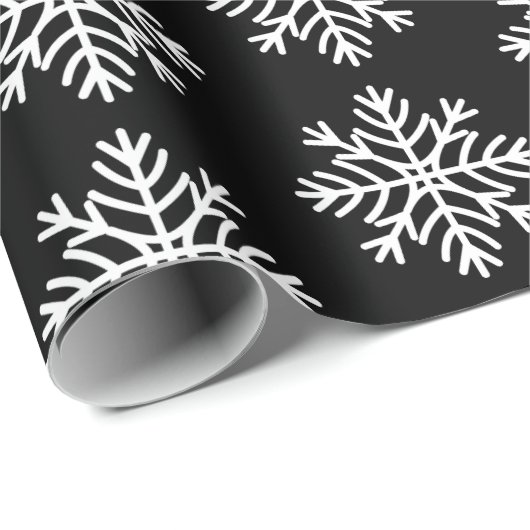 Elegant White Snowflakes on Black Cadeaupapier (Rol Hoek)